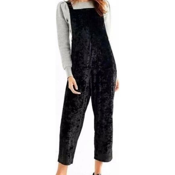 Urban Outfitters Shapeless Crushed Velvet Overalls Dungarees Velour Black M - Picture 1 of 6